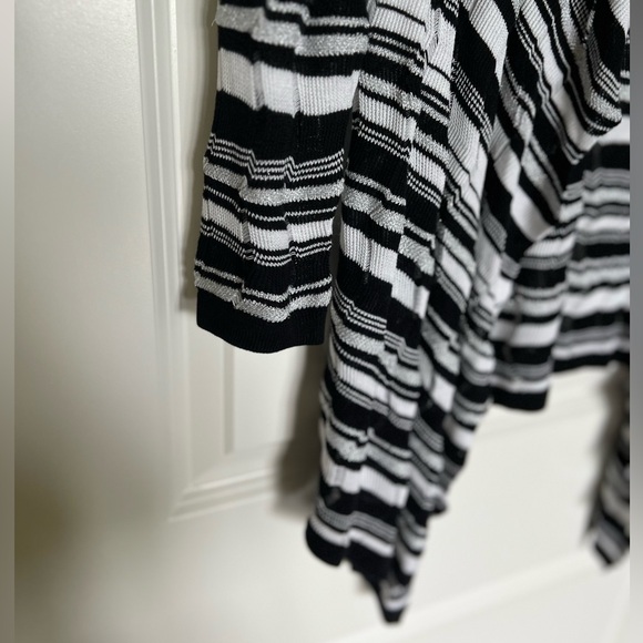 Chicos Travelers Collection Striped Cardigan LIKE NEW - Picture 5 of 5